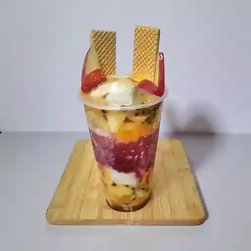 Cholado con Fruta X 22 Onzas