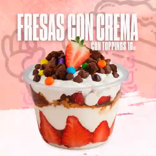 Fresas con Crema + Toppings (16 Oz)