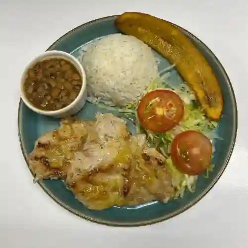 Ejecutivo con Lomo de Cerdo Asado