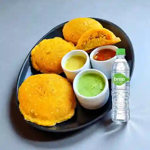 Combo Pastel de Pollo + Brisa con Gas 600ML