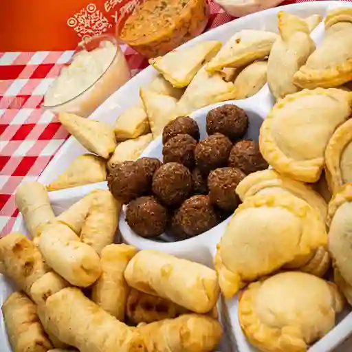 Picaditas 100 unidades+ salsa de la casa