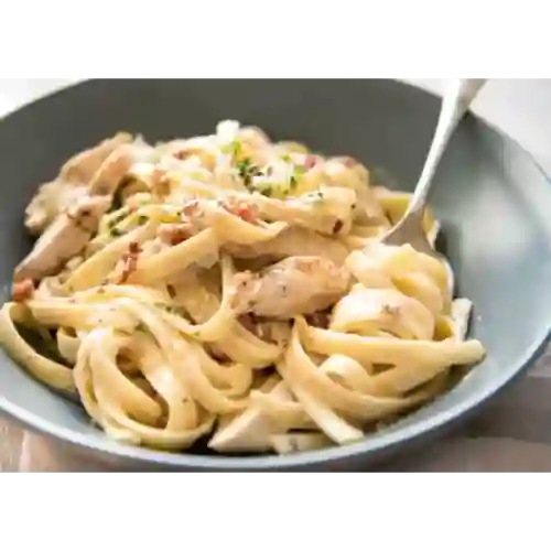 Pasta Carbonara con Pollo