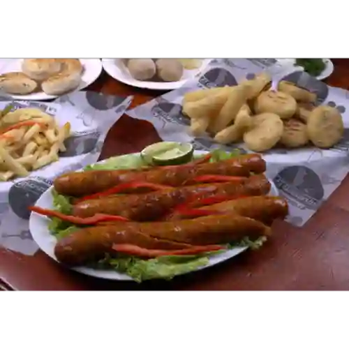 Chorizo con 1 Acompañante