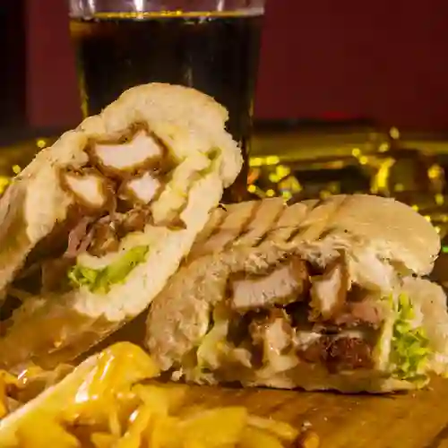 Sándwich de Pollo Apanado