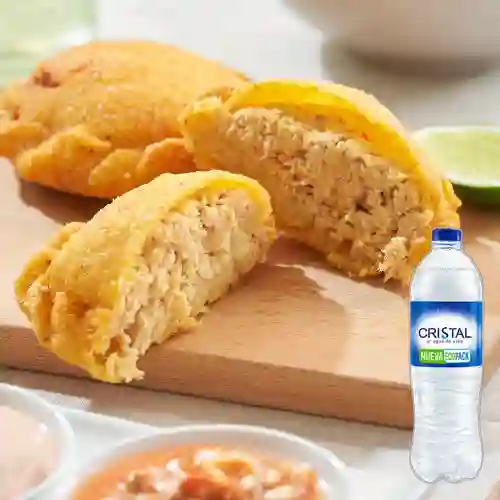 Combo Pastel de Pollo + Cristal Sin Gas 600 ml