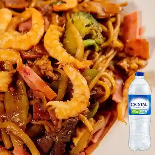 Combo Chau Mein con Mariscos + Cristal Sin Gas 600 ml