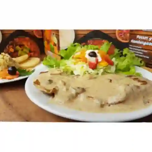 Pechuga en Salsa de Champiñones O Dorada