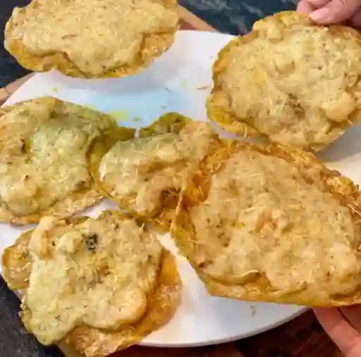 Tostones de Jaiba Camarón To Go