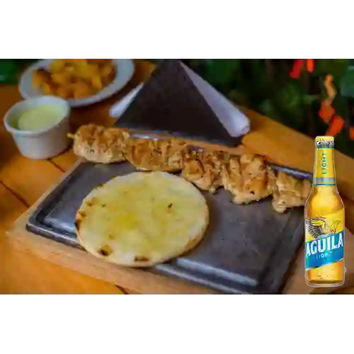 Combo Chuzo de Pollo + Aguila Light 350 ml