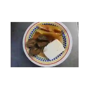 Brevas con Queso y Papayuela