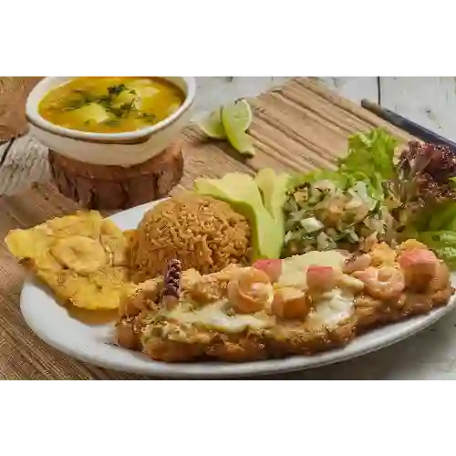 Róbalo Gratinado con Mariscos