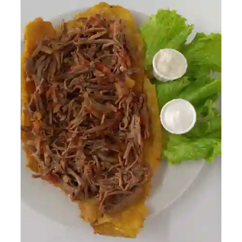 Patacón con Carne