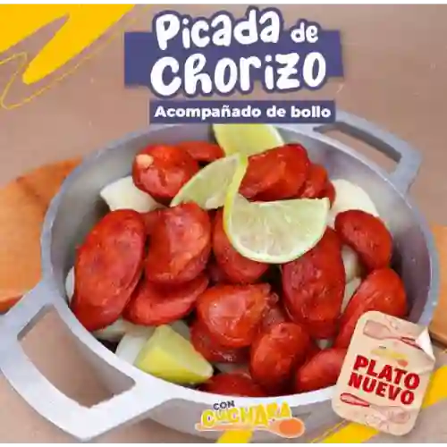 Picada de Chorizo con Bollo