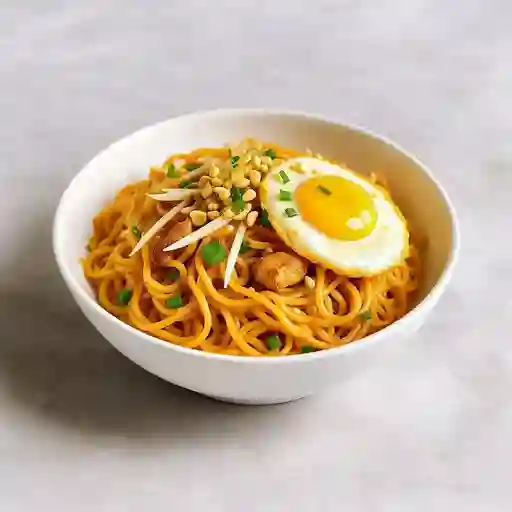 Pad thai de pollo o queso