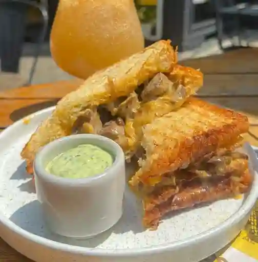 Sándwich Cheddarbeef