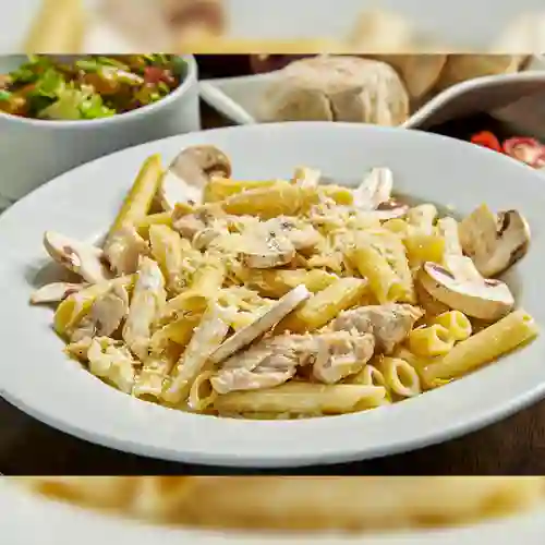 Pasta Pollo Champiñones