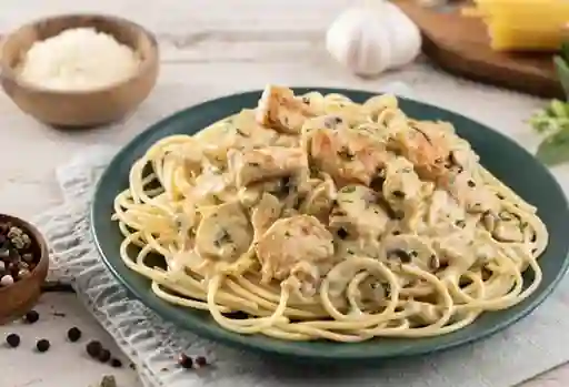 Pasta Pollo y Champiñones
