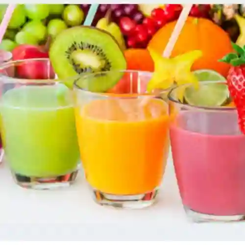Jugos Naturales en Leche