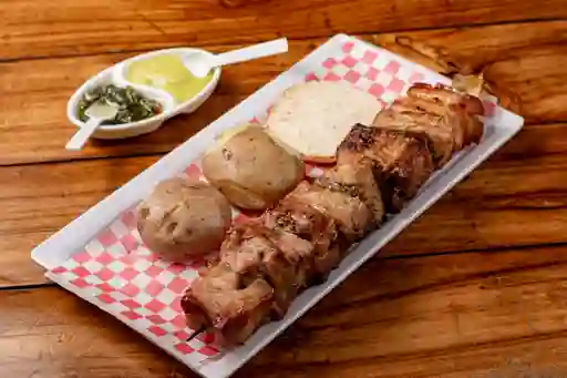 Brocheta de Costilla de Cerdo con Chicha