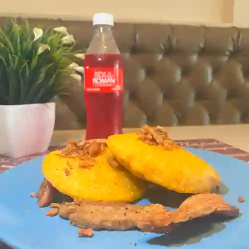 Arepa de Huevo con Chicharrón