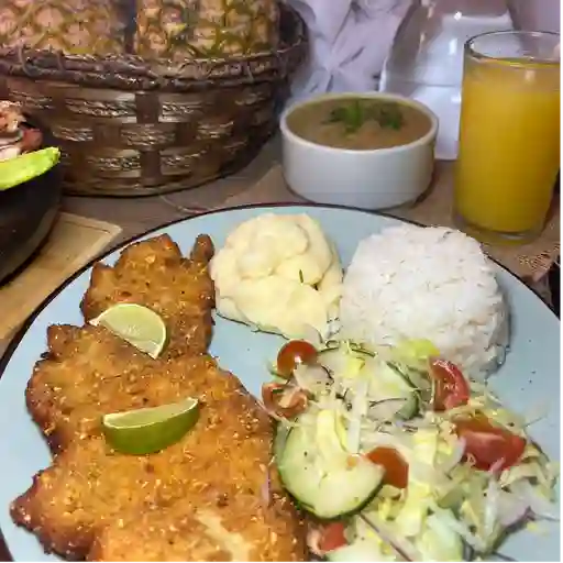 Almuerzo especial chuleta valluna