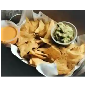 Nachos Guacamole Cheddar