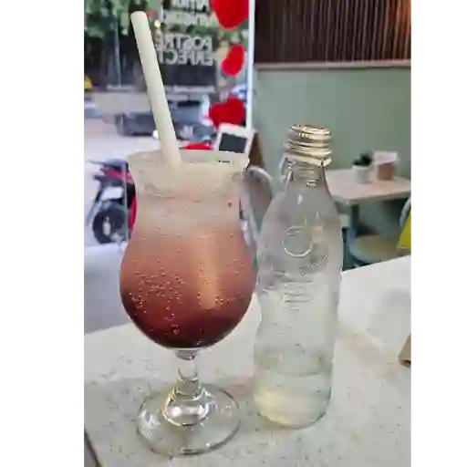 Soda de frutos rojos