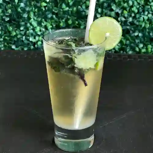 Soda de Frutas de Hierbabuena y Limón