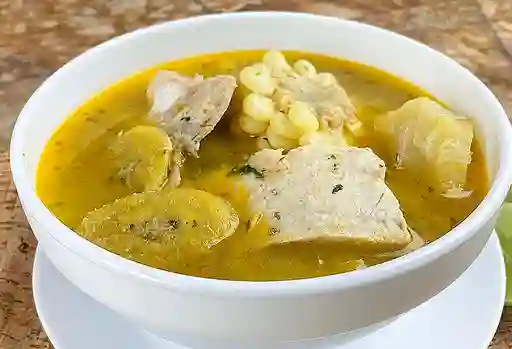 Sancocho de Pescado Grande