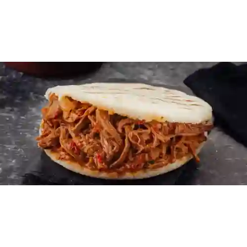Arepa con Queso y Carne