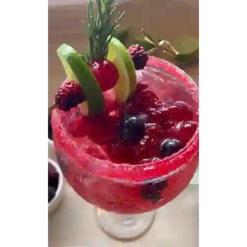 Soda 16 Oz Frutos Rojos