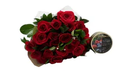 Bouquet 24 de Rosas Rojas + Caja de Dulces Simpkins