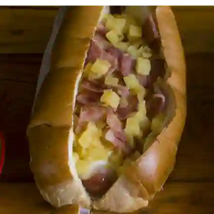 Hot Dog Tocineta y Piña