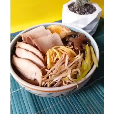 Ramen Mixta Cerdo y Pollo