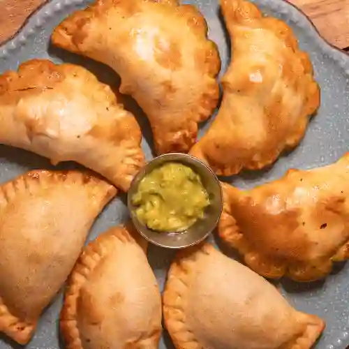 Empanada de Caprese