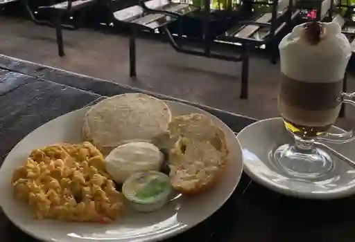 Huevos Pericos