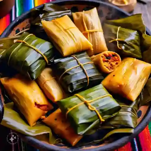 Tamal de Arroz con Cerdo