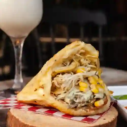 Arepa Pollo Champiñón