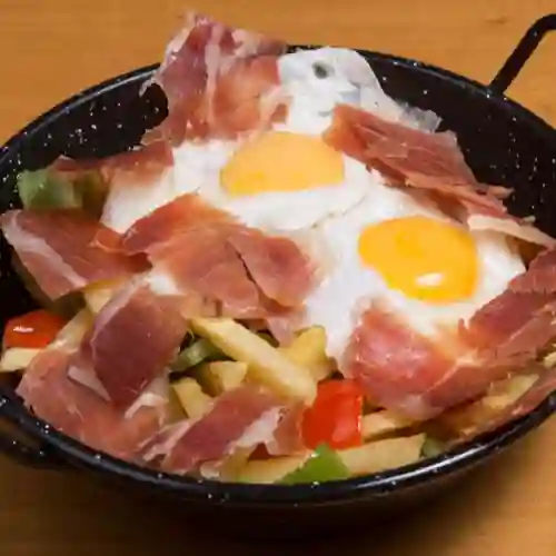 Huevos Estrellados con Jamón Serrano