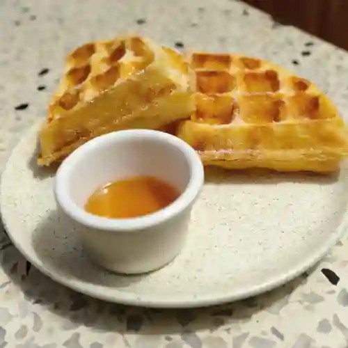 Waffle de Yuca con Miel