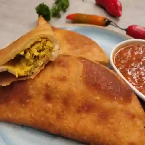 Empanada de Pollo (Mediana)