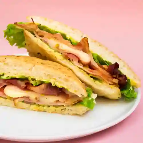 Sándwich de Jamon, Tocineta y Queso