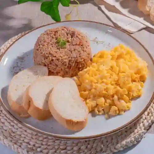Calentado con Huevos Revueltos Completos