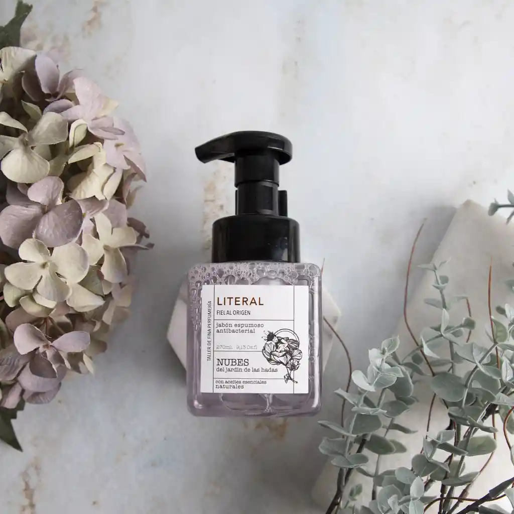 Jabón Espumoso Antibacterial Nubes Del Jardín De Las Hadas X 270 Ml