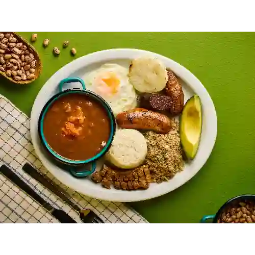 Paisita + Agua Panela