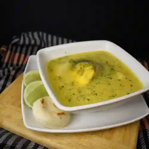 Consomé de Pescado con Presa