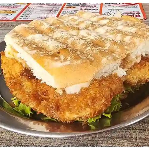 Sándwich de Pollo en Combo