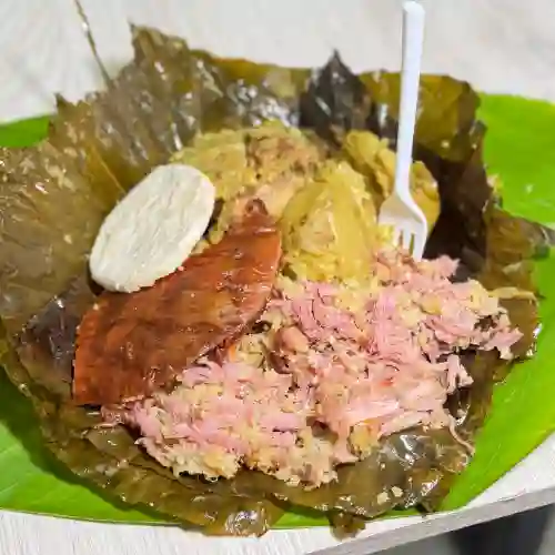 Mixto de Tamal y Lechona