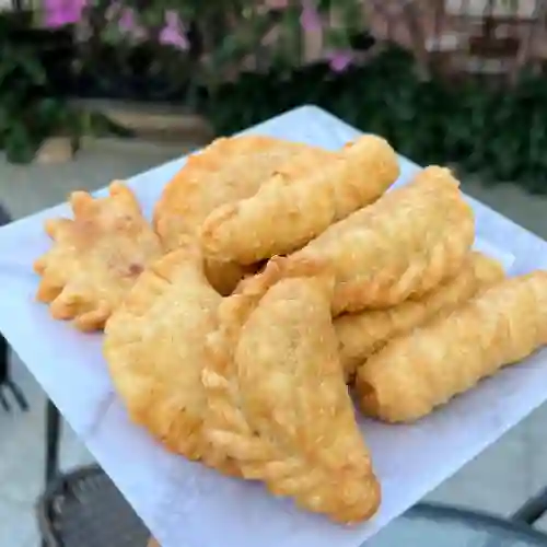 Combo 5 Deditos y 5 Empanaditas