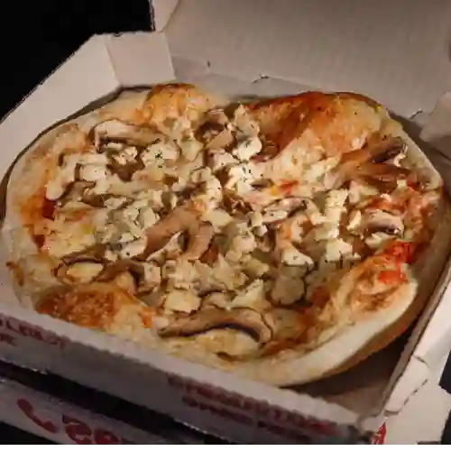Pizza de Pollo y Champiñones